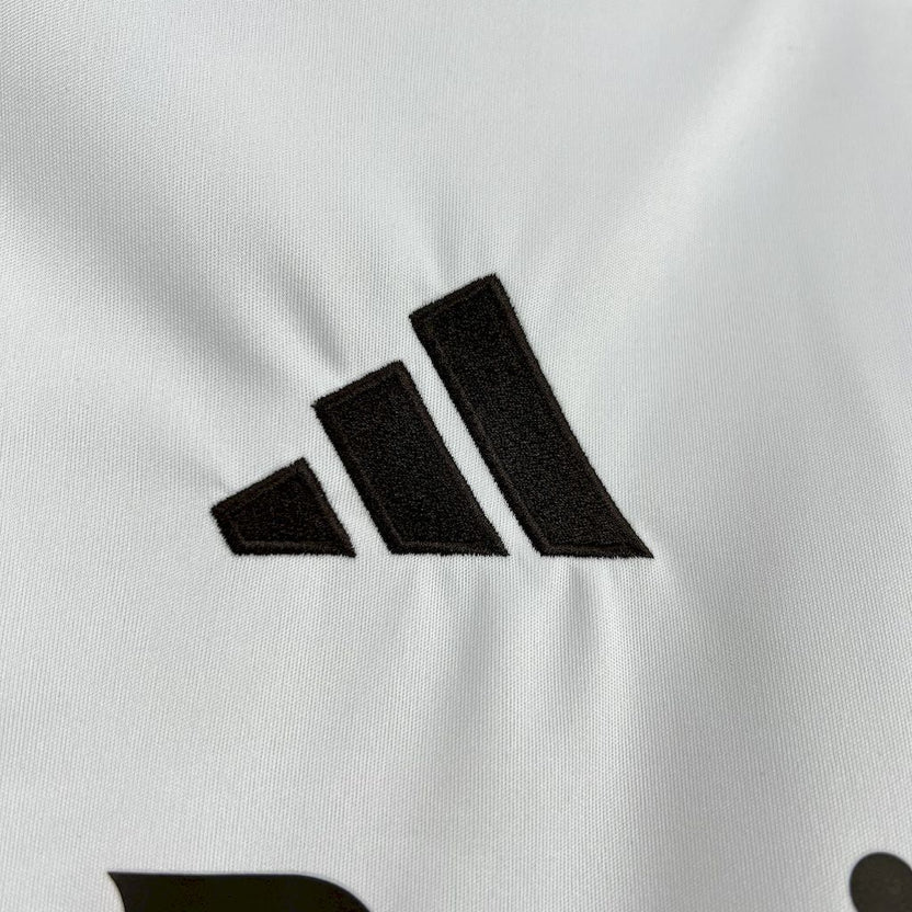 Camiseta Real Madrid Local 25/26 Adulto - Versión Fan